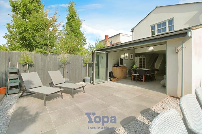 4 Bedroom Semi-Detached House For Sale In Station Rd, Willingham, Cambridge, CB24