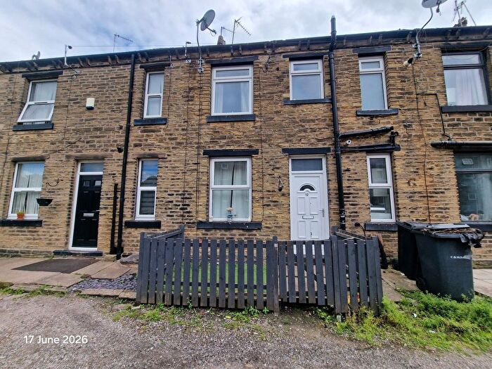 2 Bedroom Terraced House To Rent In Kitchener Street, Oakenshaw, Bradford, BD12
