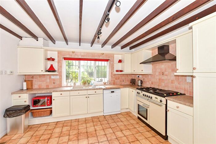 4 Bedroom Detached House For Sale In Elmbridge Road, Cranleigh, Surrey, GU6