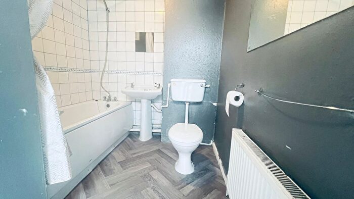 2 Bedroom Flat To Rent In Lowther Road, Dunstable, LU6