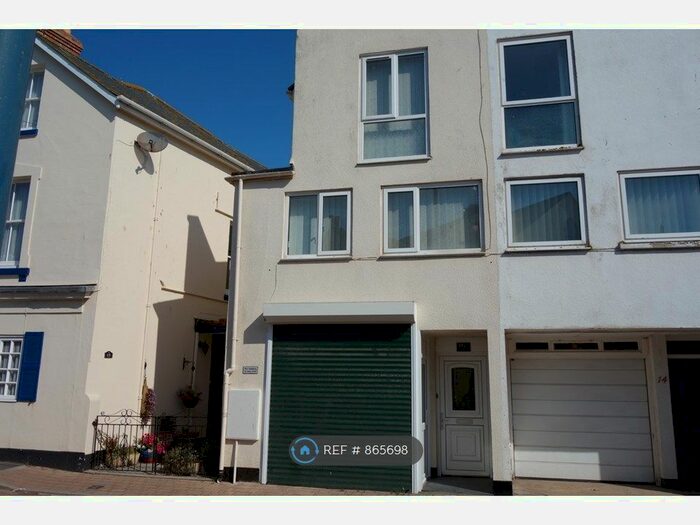 2 Bedroom Maisonette To Rent In Somerset Place, Teignmouth TQ14