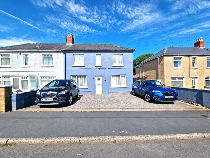 3 Bedroom Semi-Detached House For Sale In Sannan Street, Aberbargoed, CF81
