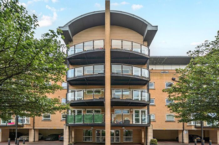 1 Bedroom Flat For Sale In Sparkes Close, Bromley, Kent, BR2