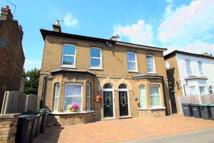 2 Bedroom Flat To Rent In Nightingale Road, London N22