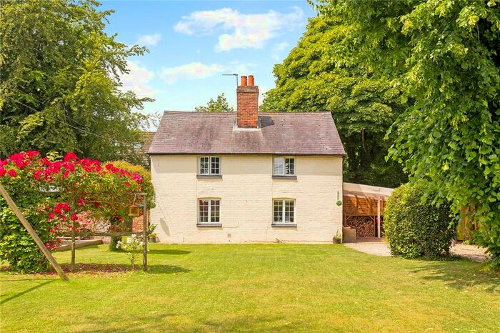 3 Bedroom Detached House For Sale In Norris Lane, Newbury, RG20