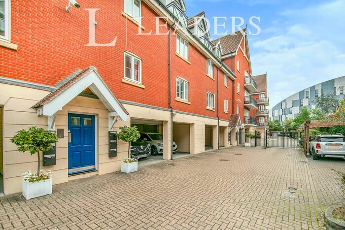 2 Bedroom Apartment To Rent In Neptune Square, Ipswich, IP4