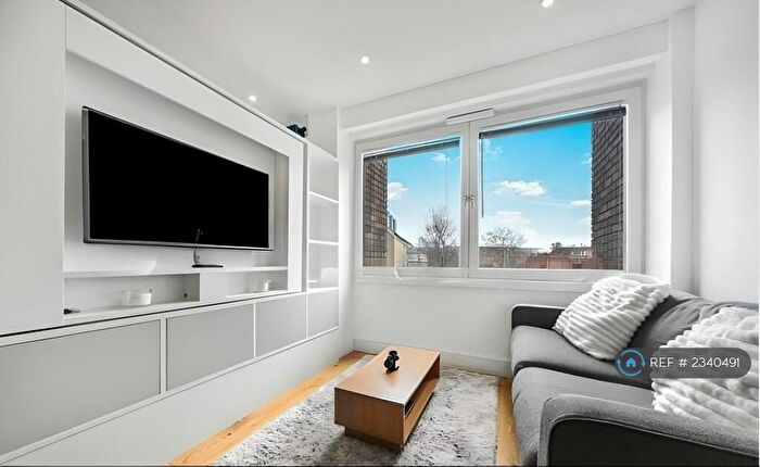 Studio To Rent In Riverdale House, London, SE13