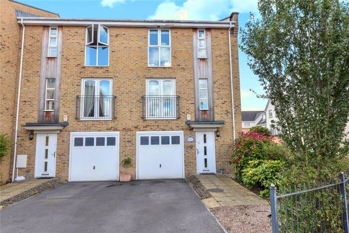 5 Bedroom End Of Terrace House To Rent In Kingsquarter, Maidenhead, Berkshire, SL6