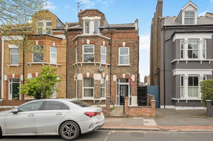 1 Bedroom Flat To Rent In Lichfield Grove, Finchley, N3