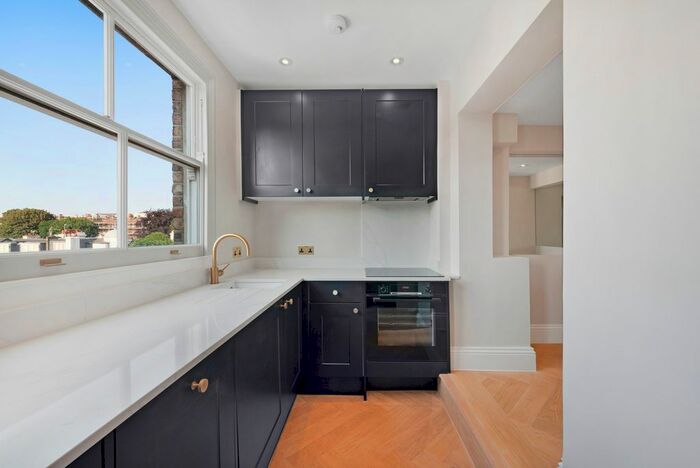 2 Bedroom Flat To Rent In Cornwall Gardens, London, SW7