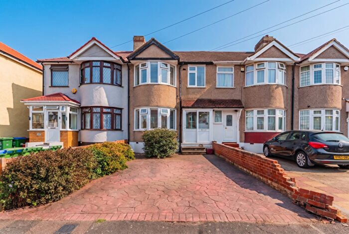 3 Bedroom Terraced House For Sale In Anthony Road, Welling, Kent, DA16