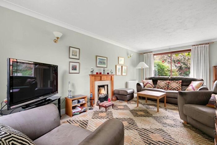 4 Bedroom Detached House For Sale In Stevenson Drive, Bracknell, RG42