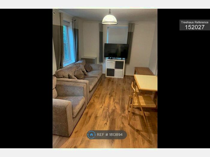 1 Bedroom Flat To Rent In Maple House, Lymington, SO41