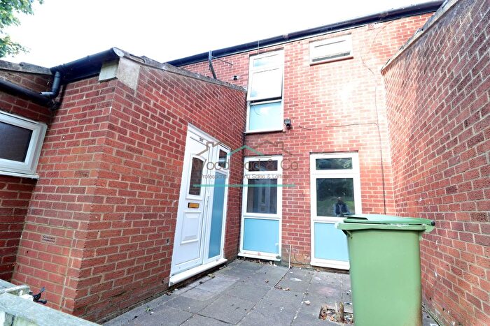 3 Bedroom End Of Terrace House To Rent In Fulmar Lane, Wellingborough, Northamptonshire, NN8