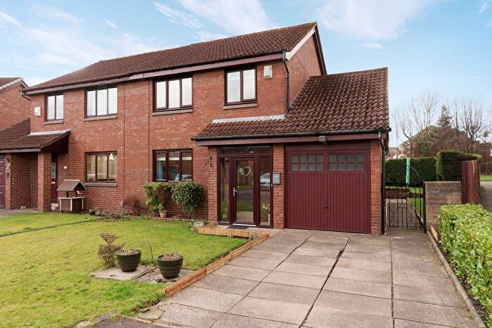 3 Bedroom Semi-detached Villa For Sale In Kirtle Drive, Renfrew, PA4