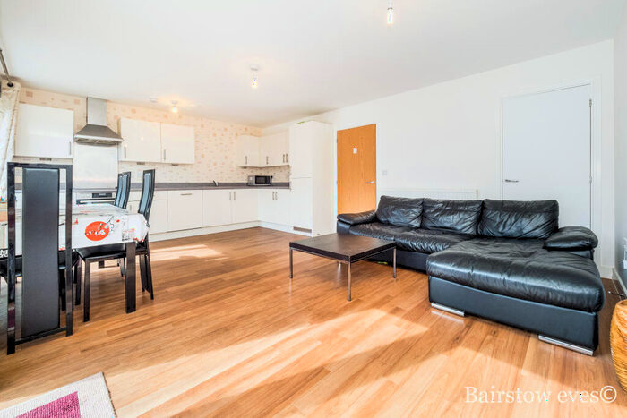 2 Bedroom Flat To Rent In Pulse Court, Romford, RM7