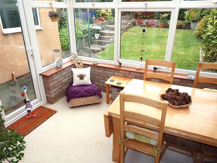 3 Bedroom Terraced House For Sale In Webb Rise, Stevenage, Hertfordshire, SG1