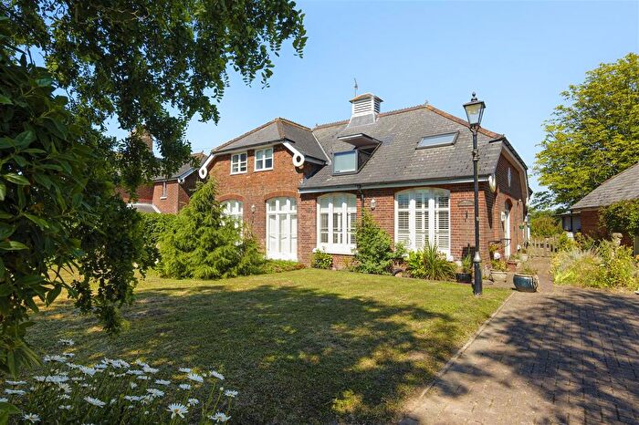 4 Bedroom Detached House For Sale In The Old Pump House, Hinxhill, Wye, TN25