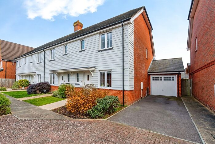 3 Bedroom End Of Terrace House For Sale In Liberty Gardens, Bognor Regis, West Sussex, PO21