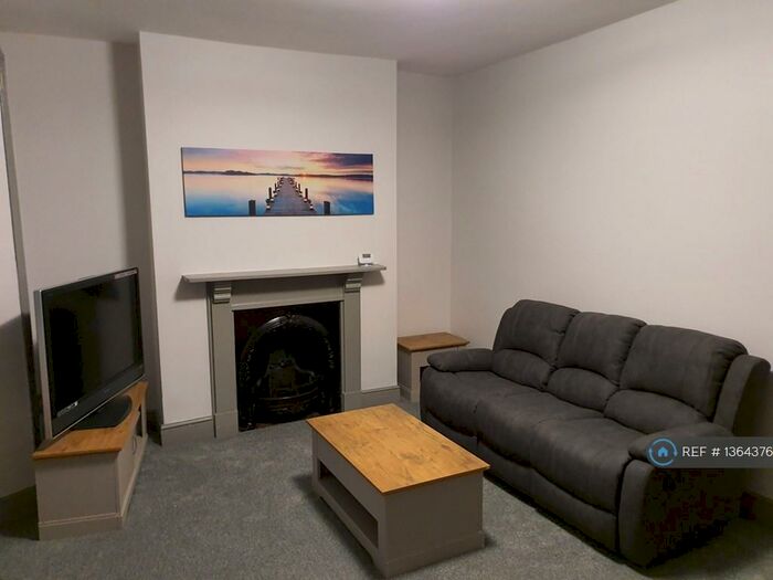 1 Bedroom Flat To Rent In Mount Pleasant, Swansea, SA1
