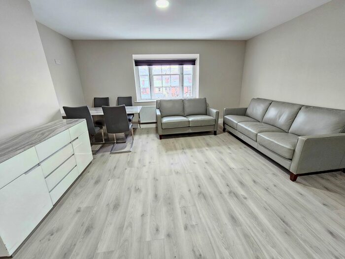 1 Bedroom Flat To Rent In Langsett Road, Sheffield, S6