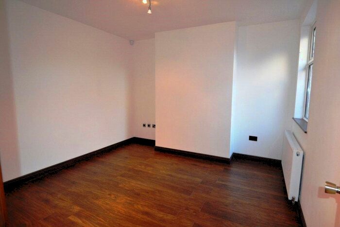 2 Bedroom Maisonette To Rent In Poplar Road, Kings Heath, Birmingham, West Midlands, B14