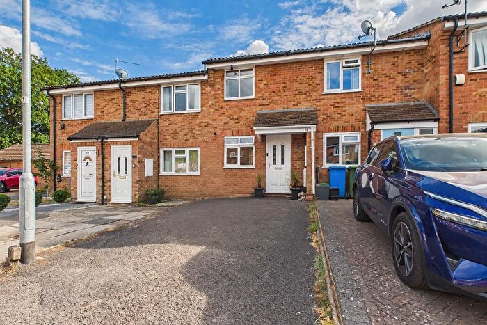 2 Bedroom Terraced House For Sale In Magnolia Close, Owlsmoor, Sandhurst, Berkshire, GU47