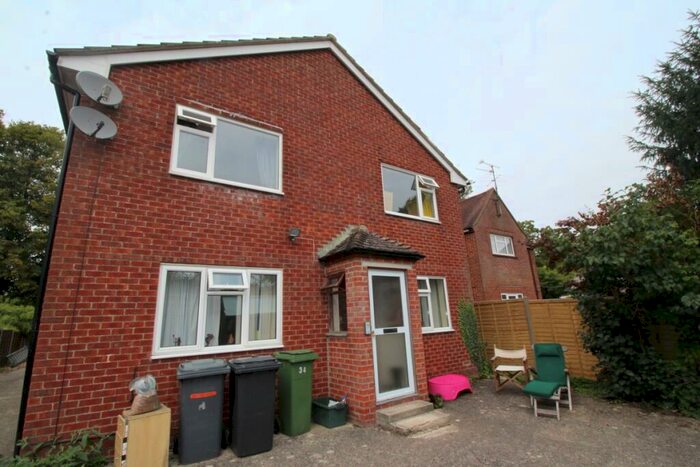 2 Bedroom Flat To Rent In Darlington Road, Basingstoke, Hampshire, RG21
