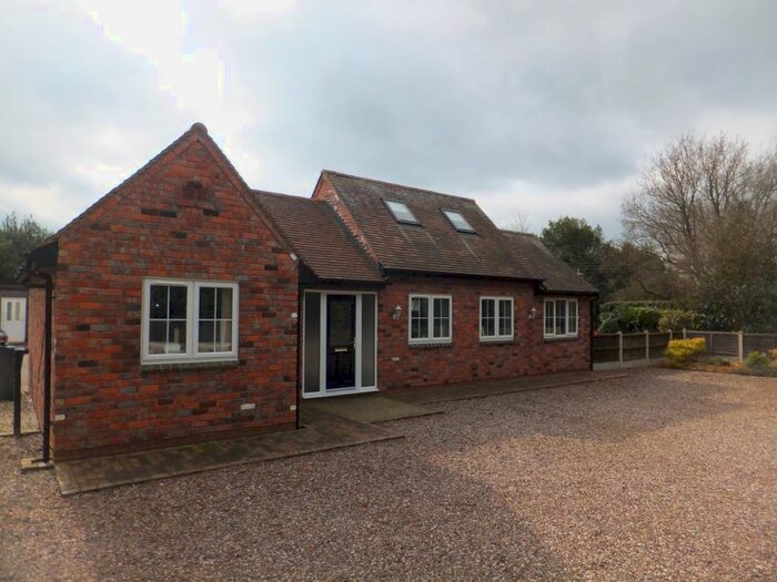 2 Bedroom Barn Conversion To Rent In Worcester Lane, Four Oaks, Sutton Coldfield, B75
