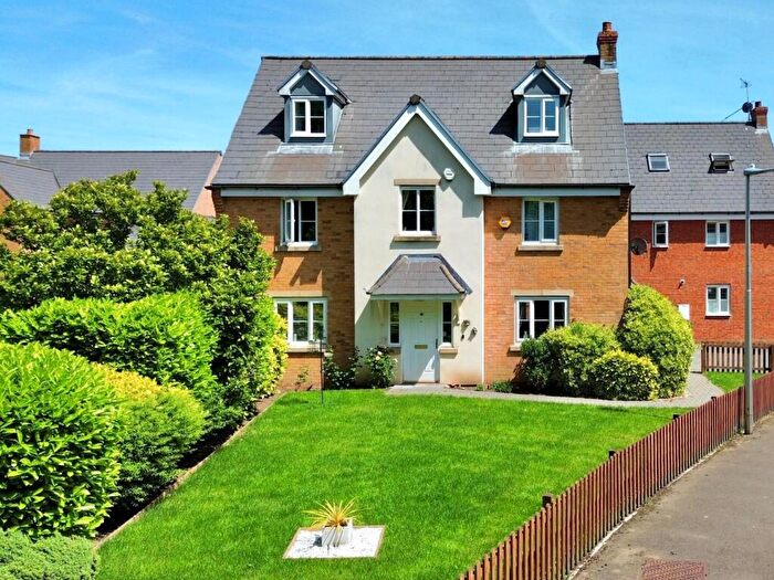 5 Bedroom Detached House For Sale In Heol Neuadd Cogan, Penarth, CF64