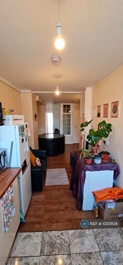 3 Bedroom Flat To Rent In St. Mary Road, London, E17