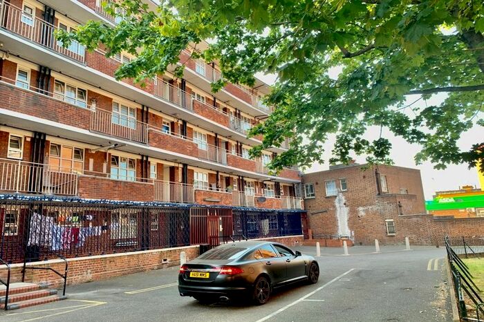 5 Bedroom Flat To Rent In Vallance Road, London, London, E1