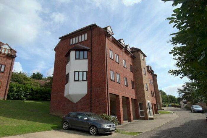 2 Bedroom Flat To Rent In Stuart Court, Braintree CM7