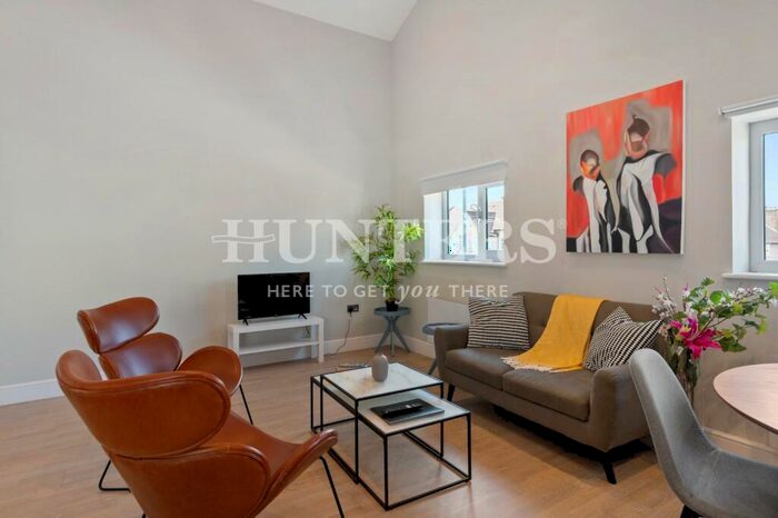 2 Bedroom Apartment For Sale In Waterloo Road, London, NW2