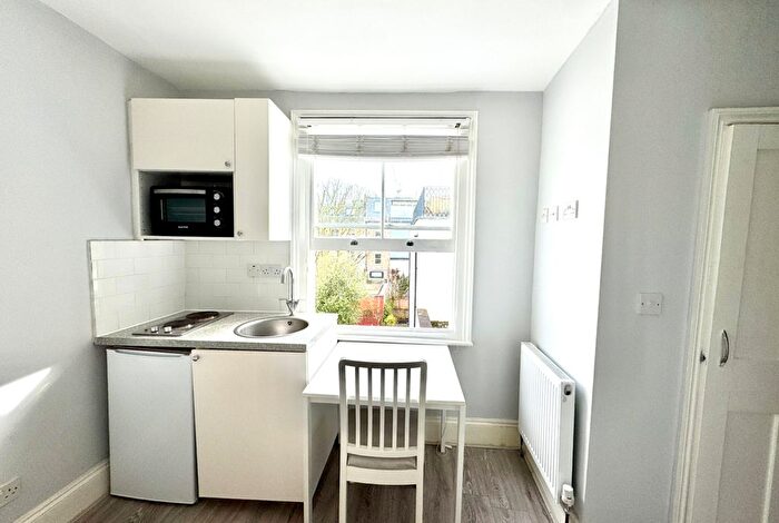 Studio To Rent In Blythe Road, London, W14