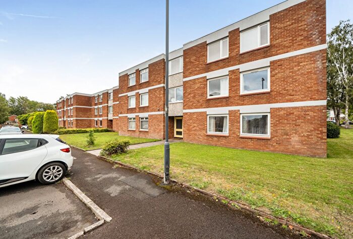 2 Bedroom Flat For Sale In Wellington Place, Frenchay, Bristol, BS16
