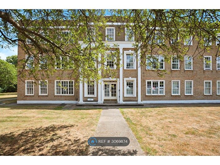 2 Bedroom Flat To Rent In Vanbrugh Fields, London, SE3