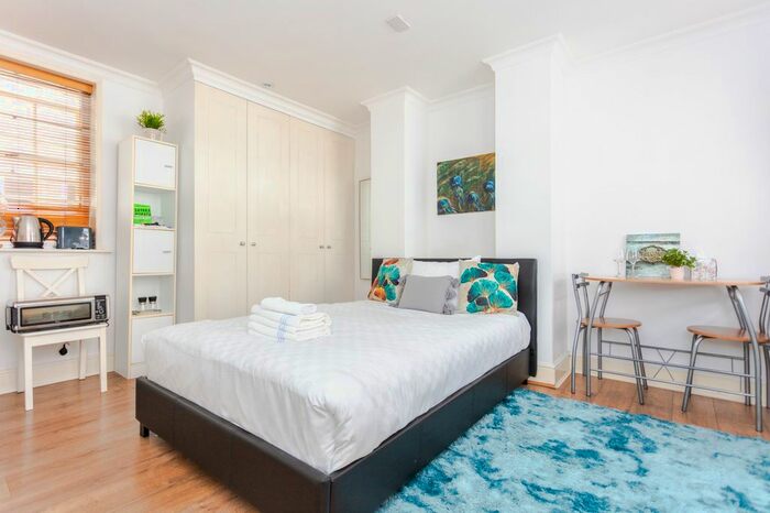 Studio To Rent In Lndn-A - Alie Street, London, E1