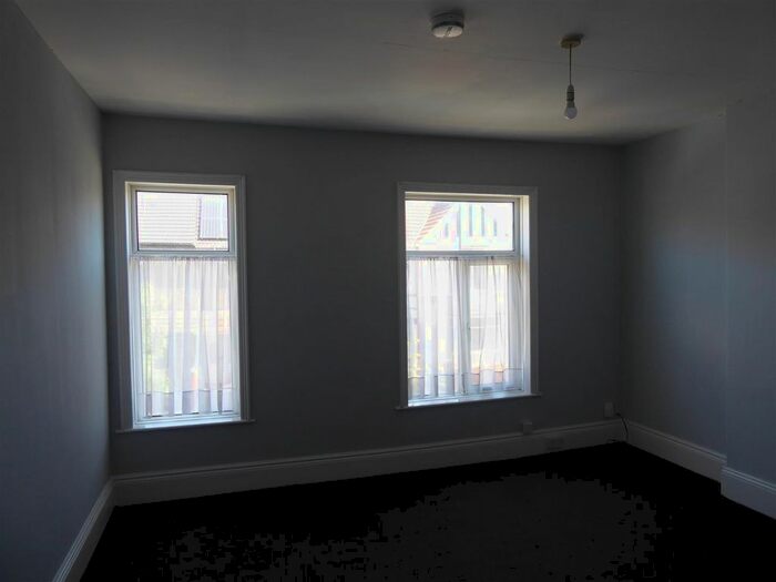 1 Bedroom Flat To Rent In Brereton Avenue, Cleethorpes, DN35