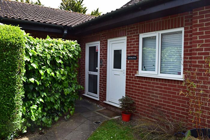 2 Bedroom Flat To Rent In Cambridge Court, Puckeridge, SG11