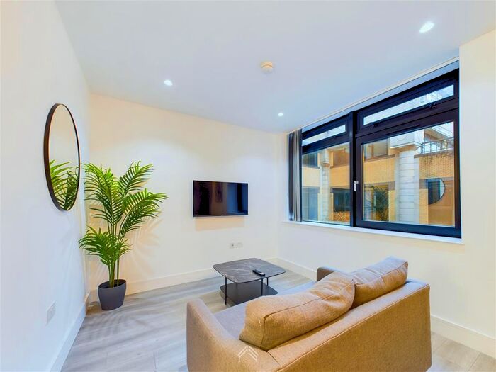 Studio To Rent In Akron House, London, TW8