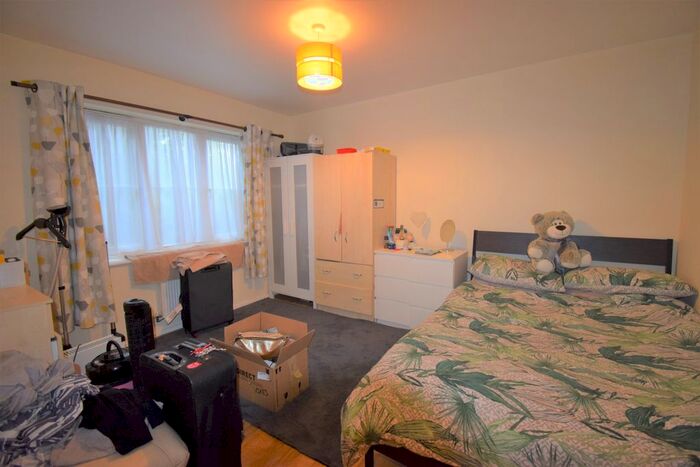 1 Bedroom Flat To Rent In Clark Grove, Ilford, IG3