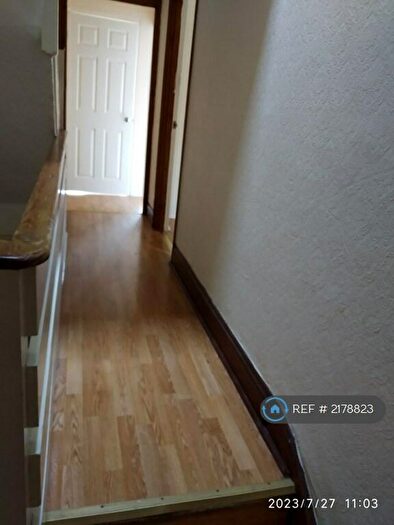 3 Bedroom Flat To Rent In South Norwood, London, SE25