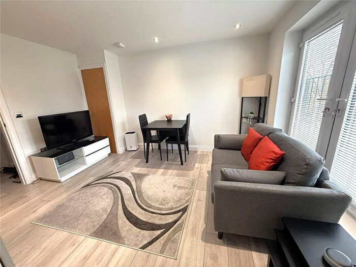 2 Bedroom Flat For Sale In Southend Road, Stanford-Le-Hope, Essex, SS17