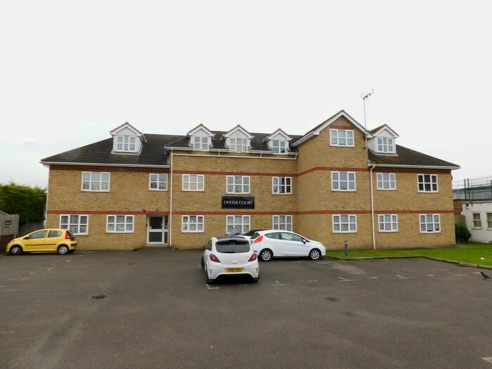 1 Bedroom Flat To Rent In Oyster Court, Eldertree Road, Canvey Island, SS8