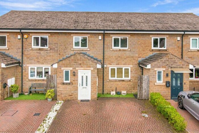 4 Bedroom Town House For Sale In Booth Holme Close, BD4