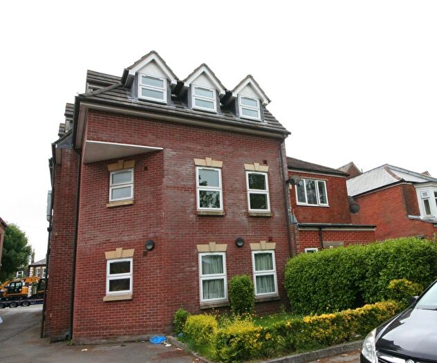 1 Bedroom Flat To Rent In B, The Avenue, SO17