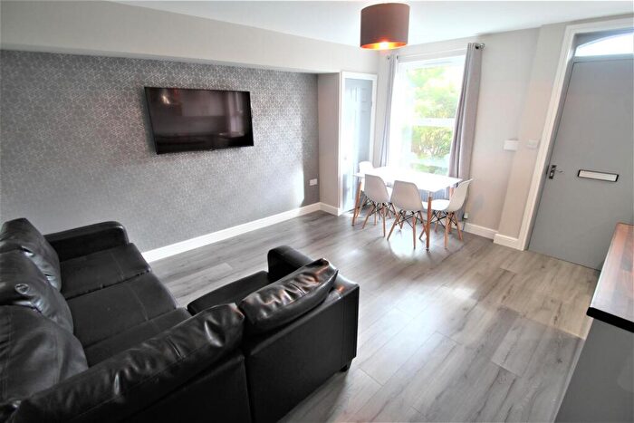 3 Bedroom Terraced House To Rent In Granby Terrace, Headingley, Leeds, LS6