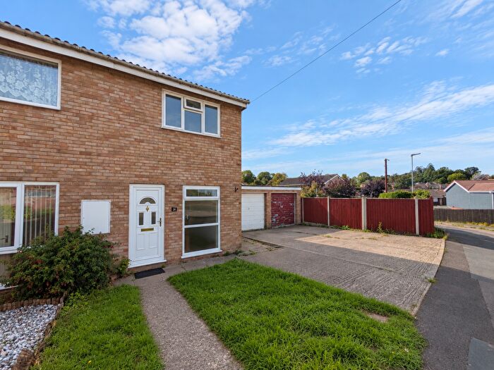 2 Bedroom Property To Rent In Bakers Oak, HR9