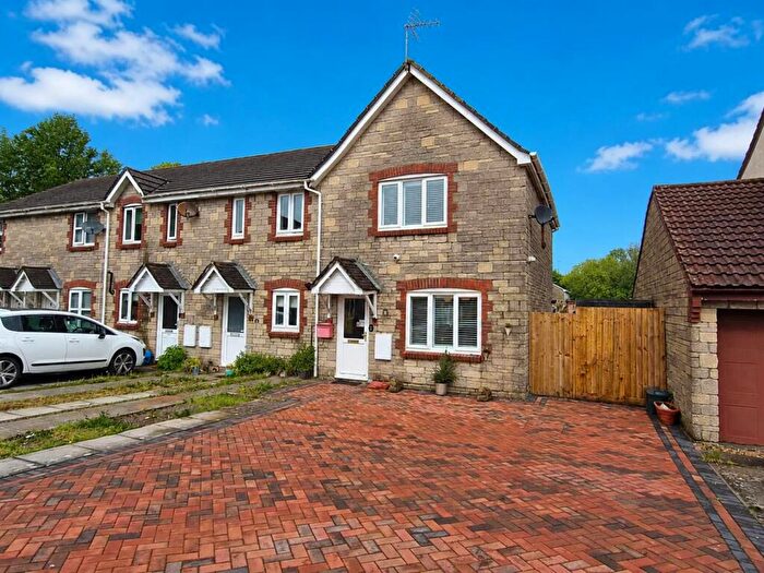 3 Bedroom End Of Terrace House For Sale In Cwrt Y Cadno, Llantwit Major, CF61